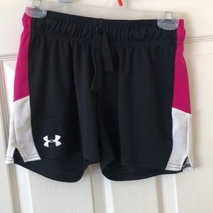 Under Armour girls short